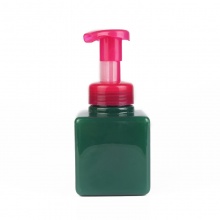 Cosmetic bottle with lotion pump